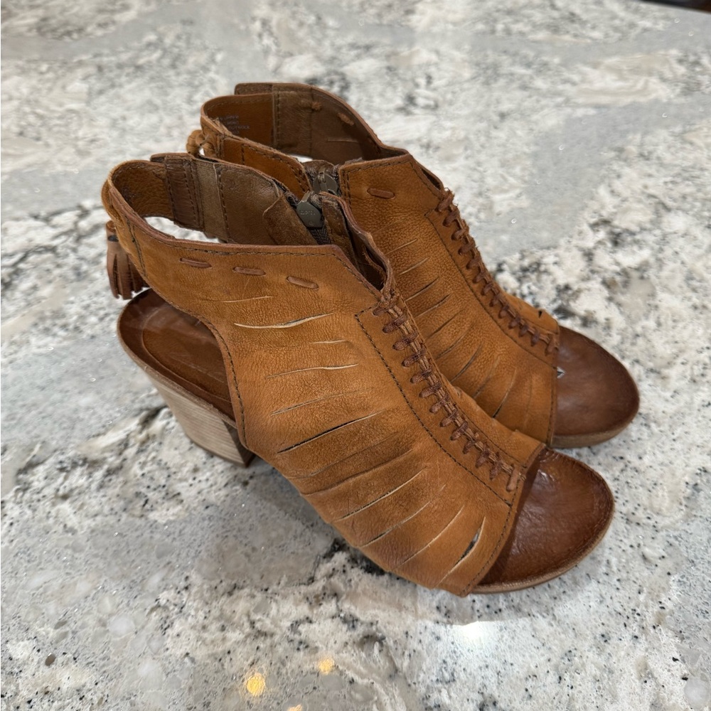 Miz Mooz Maddie sandals